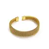 Europa y Estados Unidos pulsera de acero de titanio con relieve de línea densa transfronteriza para mujer de oro de 18 quilates lujo ligero no se decolora joyería de alta gama para parejas venta al por mayor