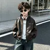 2394 Chaqueta de Cuero de Otoño para Niños 2026 Nuevo Estilo de Moda Chaqueta de Cuero PU para Niños Chaqueta de Motocicleta Fresca para Bebé de Primavera y Otoño