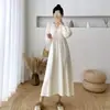 Vestido Jersey de Maternidad para Mujer Otoño e Invierno 2024 Talla Grande Moderno Reductor de Edad Cuello en V Interior Hasta la Rodilla Vestido de Punto de Maternidad