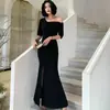 Vestido de Verão para Mulheres 2026, Emagrecedor de Um Ombro Simples e Elegante de Manga Curta com Fenda Vestido Majestoso