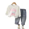 Traje elegante de otoño para niñas con cordones, lazo, cabeza de oso, manga larga, pantalones de manga larga versátiles