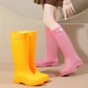 Botas de Chuva Altas da Moda para Adultos Feminino Tendência Sapatos Longos para Água Antiderrapante Impermeável de Borracha Botas de Água para Cozinha