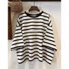 FaT MM Extra Large Tamanho 150kg Preto e Branco Listrado Versátil Camiseta de manga curta Feminina Solta de Verão Versão Grande Casual Lazy Top