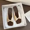 Sandálias Slip-On Retrô para Mulheres Verão 2026 Elegantes Francesas com Salto Antiderrapantes para Uso Diário Chinelos Estilosos de Alta Qualidade
