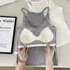 Camisola de otoño estilo coreano de tejido modal cepillado con hermoso diseño en la espalda, tacto de alta gama y copas incorporadas, adecuada tanto para llevar sola como debajo de otra prenda.