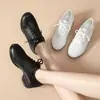 Coleção Outono 2026: Sapatos Quadrados Respiráveis Vazados Femininos, de Solado Macio, de Solado Grosso, com Aumento de Altura, para Mulheres de Meia-Idade e Idosas, Sapatos Individuais