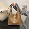 Bolsa Tote Feminina 2024 Primavera & Outono Nova High-End Simples Comutadora Bolsa de Axila Feminina Grande Capacidade Bolsa de Ombro Único