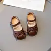 Zapatos pequeños de piel estilo Chanel para bebé niña 2025 primavera nuevos zapatos para niños pequeños zapatos individuales de suela blanda para niños medianos y pequeños zapatos de princesa para niños