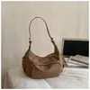2026 Nova Bolsa de Motocicleta Americana Retro de Nicho Bolsa de Ombro de Grande Capacidade Bolsa de Axila com Múltiplos Bolsos Bolsa de Mão Feminina