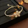 Design de Luxo Leve, Pulseira Super Brilhante de Zircônia com Diamantes Cheia de Flores, Nicho de Alto Padrão, Exquisita e Elegante Elegante, Pulseira Versátil