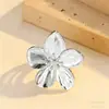 Pendientes y Anillos Exagerados de Flores Grandes de Venta Caliente Transfronterizos, Pendientes Elegantes y de Moda con Forma de Flor Pequeña Dorada