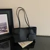 Bolsa de ombro retrô estilo minimalista coreano para mulheres, grande capacidade, versátil, leve e com toque luxuoso, perfeita para uso casual no outono
