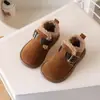 Zapatos de algodón para niñas con forro de felpa, elegantes y sencillos zapatos tipo Birkenstock para niños, nuevo modelo de invierno 2026, cálidos zapatos para exteriores para niños pequeños