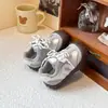 Tênis Esportivo Infantil 2026 Primavera/Outono Novo Estilo Estudante Corrida Esportes Casuais Sola Macia Sapatos Argan para Meninas
