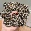 Scrunchie Estiloso Versátil com Estampa de Leopardo para Rabos de Cavalo Baixos, Acessório de Cabelo de Alta Qualidade