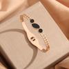 Moda Transfronteriza Pulsera de Acero de Titanio Caliente Femenina No Descolorante Elegante Versátil Personalidad Completa de Diamante Pulsera de Lujo Ligero Red Social Venta al por Mayor
