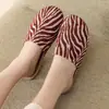 Nuevas Pantuflas de Lino de Punta Cerrada para Todas las Estaciones para Uso en Casa, Pantuflas de Algodón y Lino Silenciosas y Antideslizantes para Interiores para Hombres y Mujeres