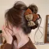 Presilha de cabelo de pelúcia em formato de peixe para outono e inverno para mulheres, luxo leve e toque de alta qualidade, tamanho grande para cabelos grossos, acessório de cabelo versátil tipo pinça de tubarão