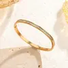 Pulsera de Zirconia Chapada en Oro para Mujer, Brazalete Abierto de Moda de Lujo Ligero, Joyería de Mano Sencilla Versátil Estilo Pareja Acero de Titanio