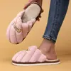 Sapatos Peludos Populares Transfronteiriços 2026 Outono e Inverno Novos Quentes para Interior Femininos Europeus e Americanos Chinelos de Algodão Atacado do Fabricante