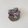 Chapéu de Bebê Qiunan Verão Novo Padrão Xadrez Proteção Solar para Meninas Viseira para Bebê Chapéu de Sol Infantil Boné de Beisebol