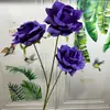 Novo Produto Flor Artificial Roseira Três Pétalas Embossada Decoração de Flores para Caminho de Casamento Fileira de Flores Flor Artificial Arranjo de Flores de Mesa Enfeites de Sala de Estar Flor de Seda