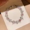 Pulseira de Luxo Leve Estilo Francês com Fecho Oval Flor de Zircônia, Design Único, Joia Exquisita e Versátil