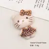 Acessórios de Resina DIY Desenho Animado Saia Estampada Leopardo Gato em Pé Grampo de Cabelo Cola de Creme Capa de Celular Fivela de Sapato Pingente de Chaveiro