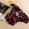 Bufanda de Cuadros Rojos Estilo Nuevo Coreano para Mujer, Otoño e Invierno Cálida Versión Coreana Ins Versátil Bufanda con Borlas Tendencia de Pareja
