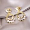 Pendientes de Clip Elegantes y Versátiles para Mujeres Sin Perforaciones, Adecuados para el Viaje Diario, con un Toque de Lujo Ligero de Alta Gama, Diseño Triangular
