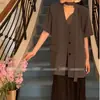 Blazer de Cor Sólida de Alta Qualidade com Decote V para Mulheres, Moda de Verão 2026 Versátil Novo Conjunto de Manga Curta para Mulheres Estilo Tendência