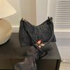 Bolsa pequena feminina plissada estilo coreano bolsa de ombro simples elegante feminina 2023 nova bolsa casual portátil nas axilas