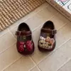 Zapatos de bebé de dibujos animados lindos, zapatos para niños pequeños anticolisión, suela suave cómoda, antideslizantes, zapatos versátiles para caminar para niñas con velcro