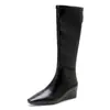 2026 Nuevo Estilo Botas Largas de Cuero Suave Plisado Punta Fina Tacón de Cuña para Mujer Retro Cierre Trasero Botas Altas Adelgazantes Commute Temperamento