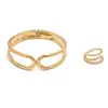 Venta Caliente Transfronteriza Moda Sencillo Versátil Línea Hueca Conjunto de Pulsera y Anillo Geométricos Estilo Europeo y Americano Joyería de Mano Exagerada para Mujer