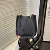 Bolso Cesta de Verduras Estilo Transfronterizo para Mujer, Nuevo Versátil Súper Popular Primavera/Verano 2025 Bolso Cubo de Hombro y Cruzado