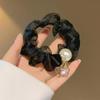 Diadema de organza de lujo ligera y de alta calidad con diseño de perla para el intestino grueso, tocado de cuerda elástica para el cabello con diamantes de imitación huecos para celebridades de Internet