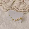 Pendientes Únicos y Sofisticados de Corazón Minimalista, Pequeños y Exquisitos, Sencillos y Modernos, Versátiles Pendientes de Botón de Corazón con Incrustaciones de Diamantes