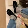 Mules personalizadas de sola grossa, estilo slip-on, bico redondo, estilo coreano, design de bolinhas para outono, sapatos femininos retrô 2026