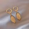 Pendientes de Hoja Dulces de Circonita Estilo Francés, Pendientes Dinámicos de Hojas Doradas con Temática de Bosque para Mujer, Incrustados con Circonita