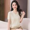 25 Xia Xin Versión Coreana Camiseta de Manga Corta con Cuello en V de Tencel, Top Elegante, Tejido de Punto Delgado Holgado Calado Adelgazante para Mujer