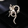 Broche de Serpiente Espíritu de Perla de Agua Dulce Mariposa para Mujer Zircón Lujo Ligero Pin para Abrigo de Traje Accesorios de Moda Año de la Serpiente Corsage