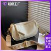 Bolsa de selim de comércio exterior feminina 2024 nova moda moda coreana costura bolsa de ombro popular deste ano bolsa mensageiro de alça larga