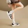 Tênis Brancos Novos para Mulheres 2026, Estilo Coreano Primavera e Verão Ins Casual Esportivo Versátil para Estudantes, Estilo de Rua K2708