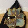 Bikini sexy de cuello halter para comercio exterior con decoración de bordado de lentejuelas, conjunto de traje de baño de dos piezas con parte inferior de triángulo para mujer
