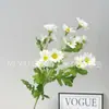 Flores artificiais: Camomila, Margarida, Crisântemo Selvagem, Flores de Seda, Flores Artificiais, Casamento, Casa, Hotel, Flores para Decoração de Engenharia Atacado