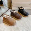 Botas Martin Casuais Infantis 2025 Outono/Inverno Novo Estilo Solado Macio Botas de Couro de Cano Médio para Meninas Estilo Chinês Retro Moda Botas de Neve