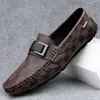 Mocasines de Lujo Ligero para Hombre Piel Genuina 2026 Nuevo Estilo Slip-ons Marca de Tendencia Casual Británico Estampados Mocasines de Un Paso
