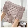 Nova calcinha feminina de cetim com renda, cintura alta, controle da barriga, estampa de bolinhas em formato de coração, disponível em várias cores para atacado