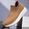 Zapatos de mujer, nuevos modelos de otoño, zapatos de malla tipo calcetín tejido fly-knit para pareja, zapatillas casuales de moda trendy, zapatillas de correr para mujer